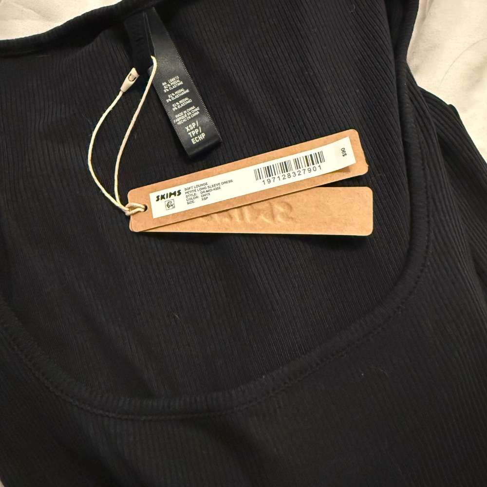 SKIMS - SOFT LOUNGE PETITE LONG SLEEVE DRESS | ONYX / XSP - Picture 2 of 2